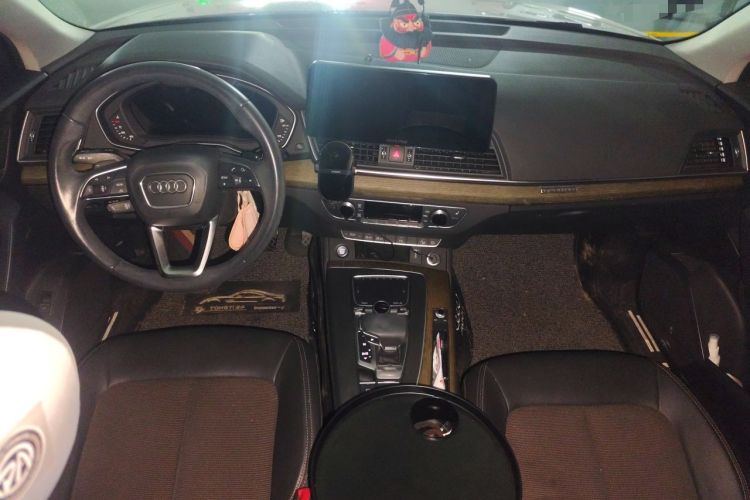Used Audi Q5L 2018 45 TFSI Prestige Fashion Edition China V Emission Standard Center Console