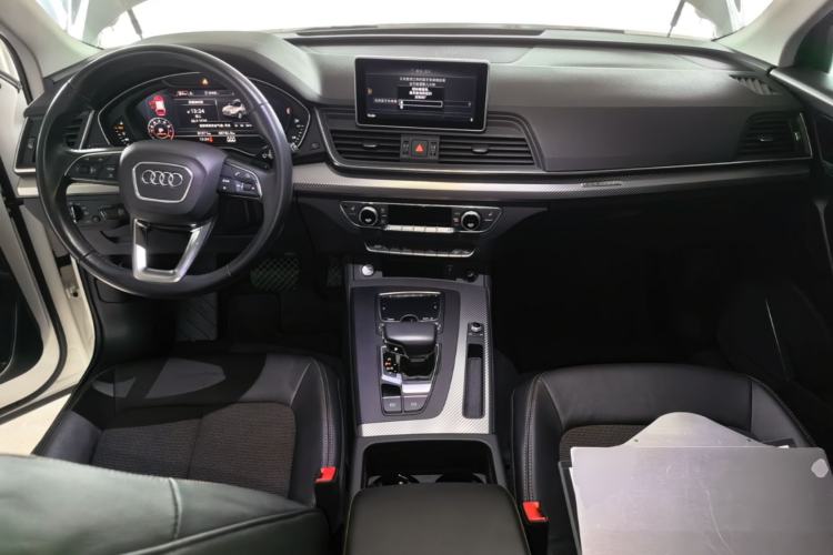 Used Audi Q5L 2018 45 TFSI Prestige Fashion Edition China VI Emission Standard Center Console