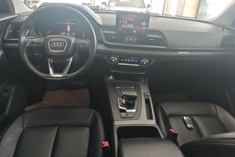 Used Audi Q5L 2018 40 TFSI Prestige Edition China V Center Console