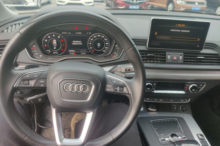 Used Audi Q5L 2018 40 TFSI Prestige Fashion Edition China V Center Console