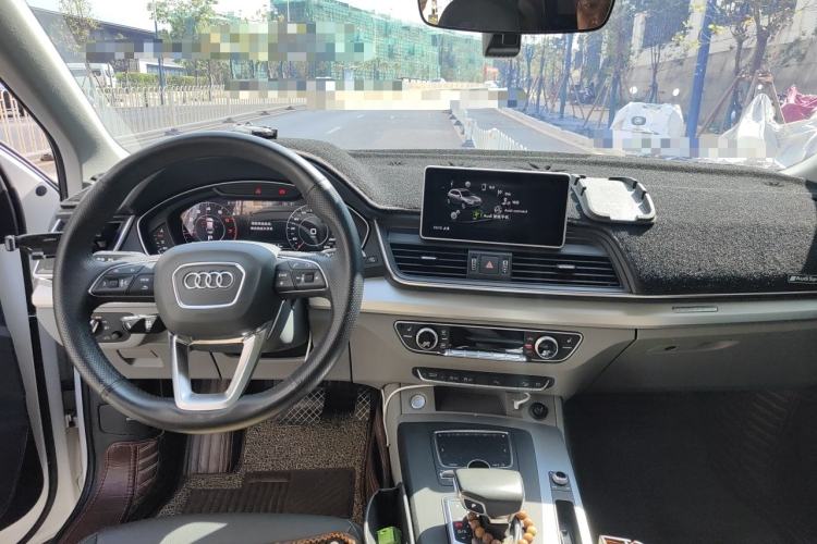 Used Audi Q5L 2018 40 TFSI Prestige Fashion Edition China V Center Console