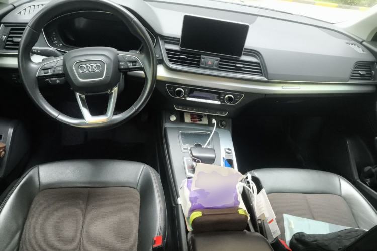 Used Audi Q5L 2018 40 TFSI Prestige Fashion Edition China V Center Console
