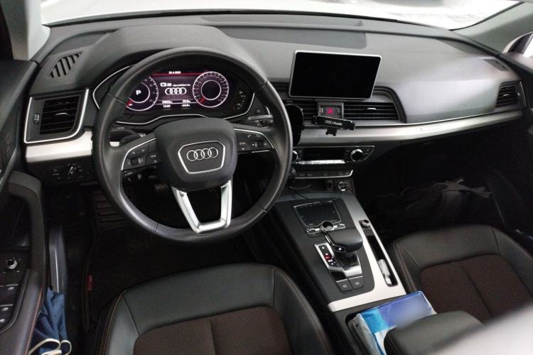 Used Audi Q5L 2018 40 TFSI Prestige Fashion Edition China V Center Console