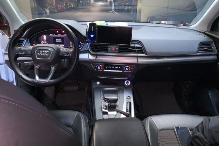 Used Audi Q5L 2018 40 TFSI Prestige Fashion Edition China V Center Console