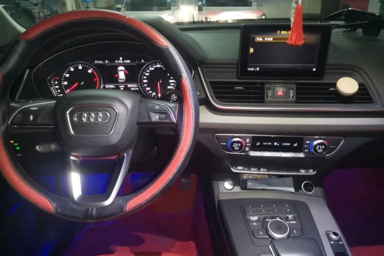 Used Audi Q5L 2018 40 TFSI Prestige Edition China V Center Console