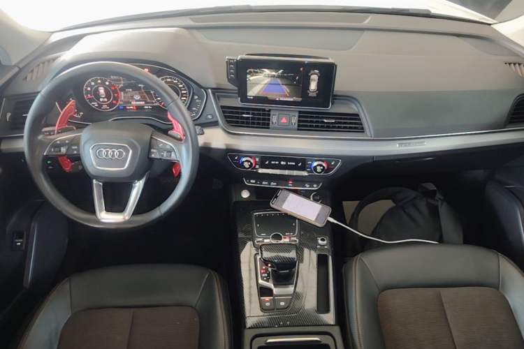 Used Audi Q5L 2018 40 TFSI Prestige Fashion Edition China V Center Console