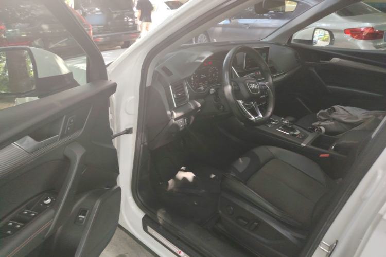 Used Audi Q5L 2018 45 TFSI Prestige Fashion Edition China V Emission Standard Driver Seat