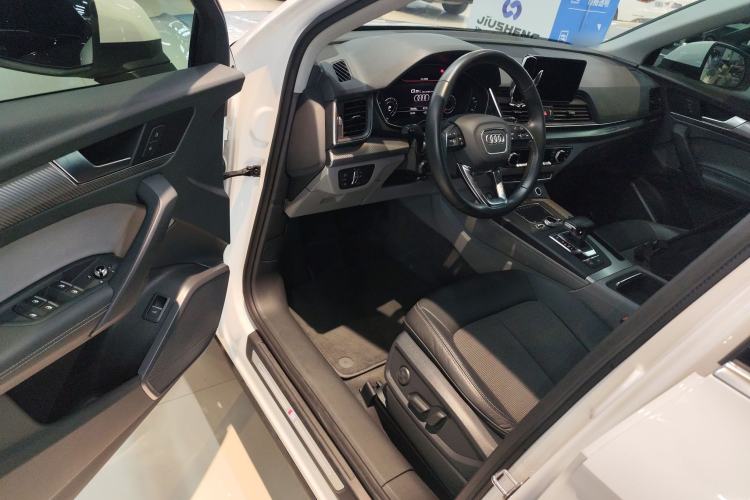 Used Audi Q5L 2018 45 TFSI Prestige Fashion Edition China VI Emission Standard Driver Seat