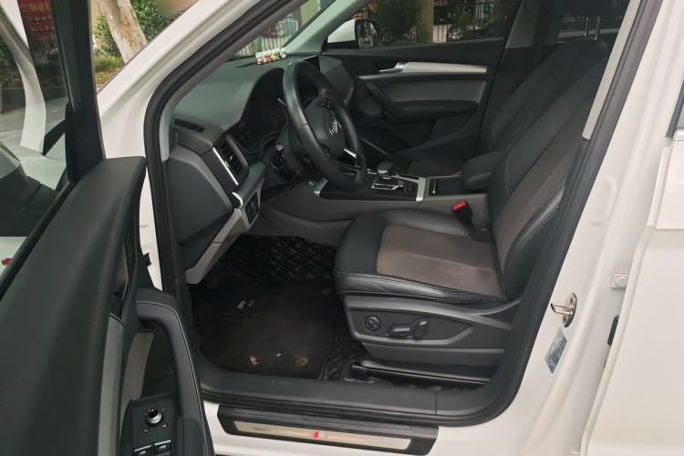 Used Audi Q5L 2018 40 TFSI Prestige Fashion Edition China VI Driver Seat