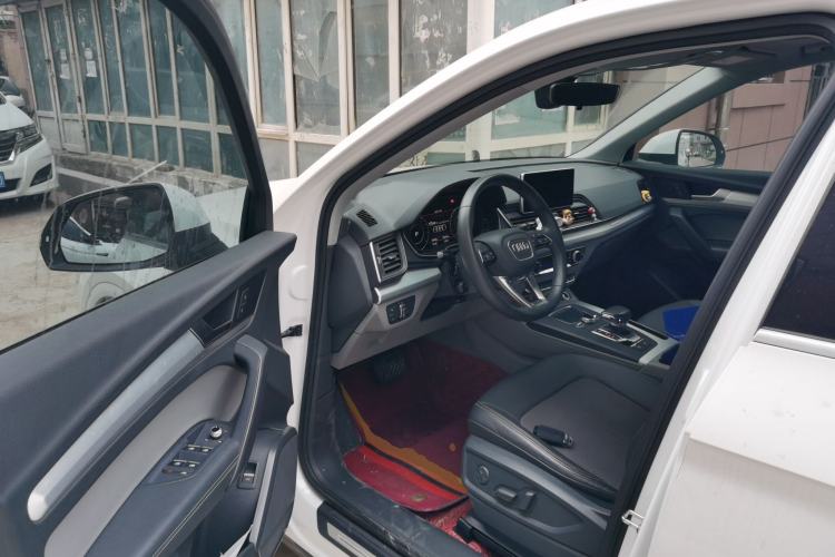 Used Audi Q5L 2018 40 TFSI Prestige Fashion Edition China VI Driver Seat