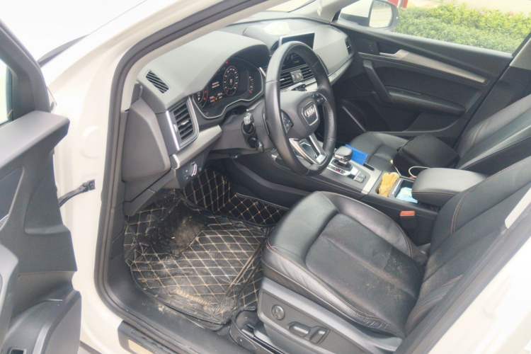 Used Audi Q5L 2018 45 TFSI Prestige Fashion Edition China V Emission Standard Driver Seat