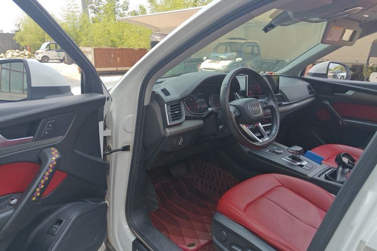 Used Audi Q5L 2018 40 TFSI Prestige Edition China V Driver Seat