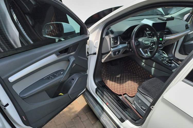 Used Audi Q5L 2018 40 TFSI Prestige Fashion Edition China VI Driver Seat