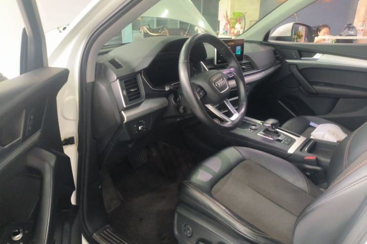 Used Audi Q5L 2018 40 TFSI Prestige Fashion Edition China VI Driver Seat