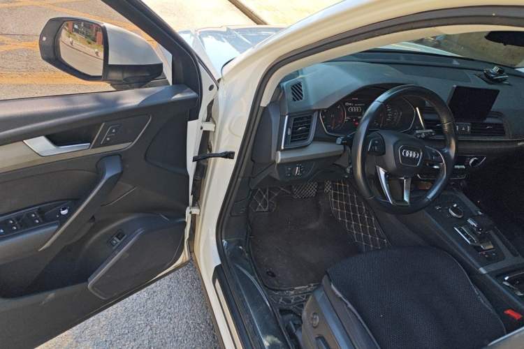 Used Audi Q5L 2018 40 TFSI Prestige Edition China V Driver Seat