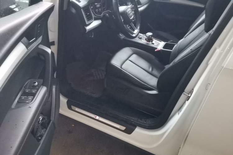 Used Audi Q5L 2018 40 TFSI Prestige Fashion Edition China VI Driver Seat