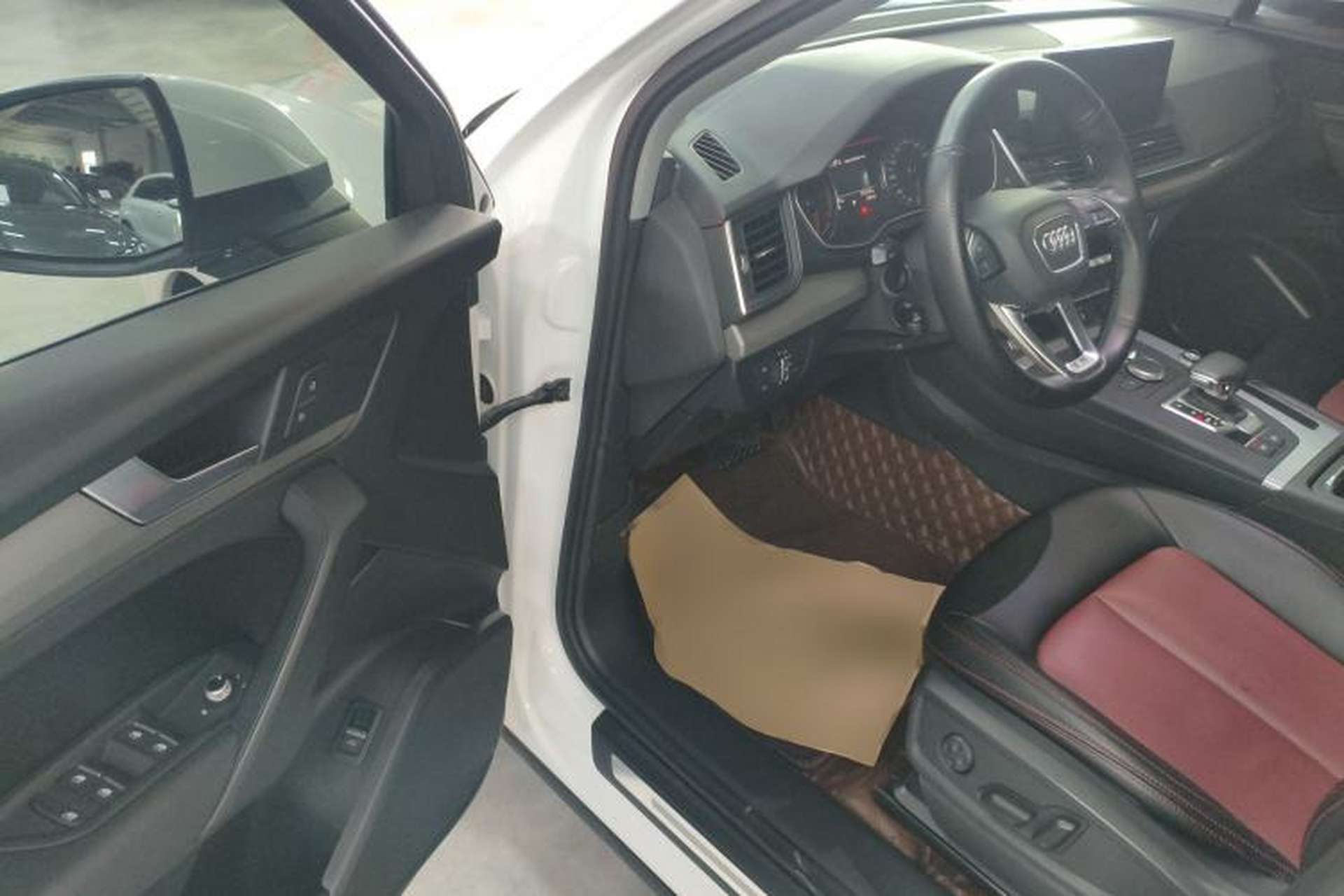 Used Audi Q5L 2018 40 TFSI Prestige Edition China VI Emission Standard Driver Seat
