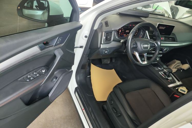 Used Audi Q5L 2018 45 TFSI Prestige Fashion Edition China V Emission Standard Driver Seat