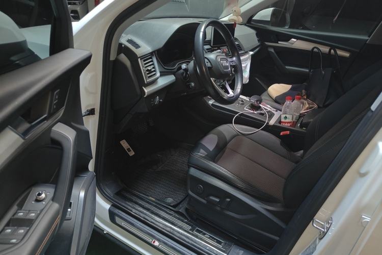 Used Audi Q5L 2018 40 TFSI Prestige Fashion Edition China VI Driver Seat