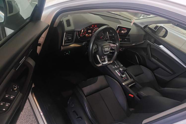 Used Audi Q5L 2018 45 TFSI Prestige Sport China V Driver Seat