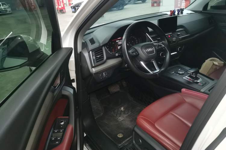 Used Audi Q5L 2018 40 TFSI Prestige Edition China V Driver Seat