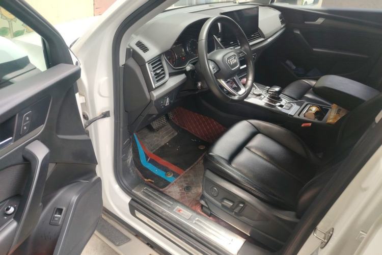 Used Audi Q5L 2018 40 TFSI Prestige Edition China VI Emission Standard Driver Seat