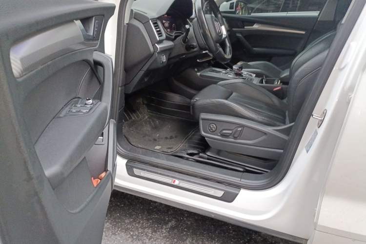 Used Audi Q5L 2018 45 TFSI Prestige Sport China V Driver Seat