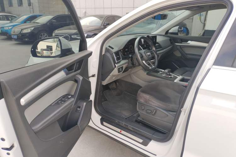 Used Audi Q5L 2018 40 TFSI Prestige Fashion Edition China VI Driver Seat