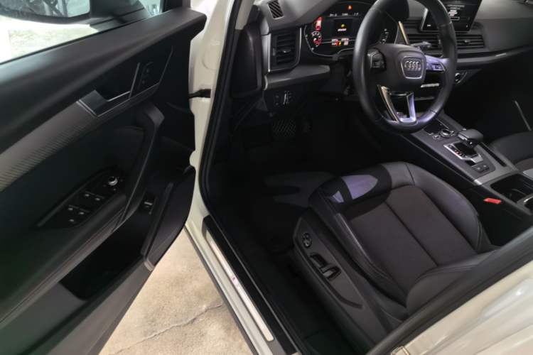 Used Audi Q5L 2018 45 TFSI Prestige Fashion Edition China VI Emission Standard Driver Seat