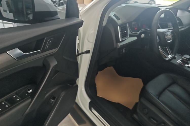 Used Audi Q5L 2018 40 TFSI Prestige Edition China V Driver Seat