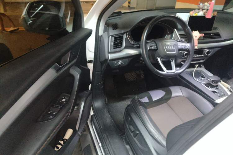 Used Audi Q5L 2018 40 TFSI Prestige Fashion Edition China VI Driver Seat