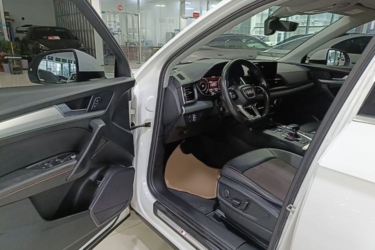 Used Audi Q5L 2018 40 TFSI Prestige Fashion Edition China V Driver Seat