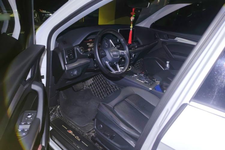 Used Audi Q5L 2018 45 TFSI Prestige Fashion Edition China VI Emission Standard Driver Seat