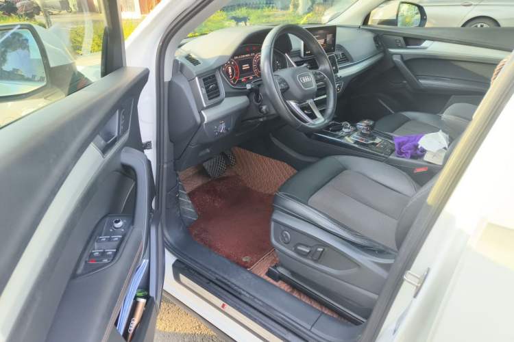 Used Audi Q5L 2018 40 TFSI Prestige Fashion Edition China VI Driver Seat