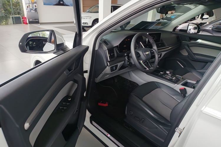 Used Audi Q5L 2018 45 TFSI Prestige Fashion Edition China VI Emission Standard Driver Seat