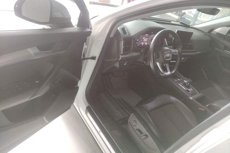 Used Audi Q5L 2018 45 TFSI Prestige Fashion Edition China V Emission Standard Driver Seat