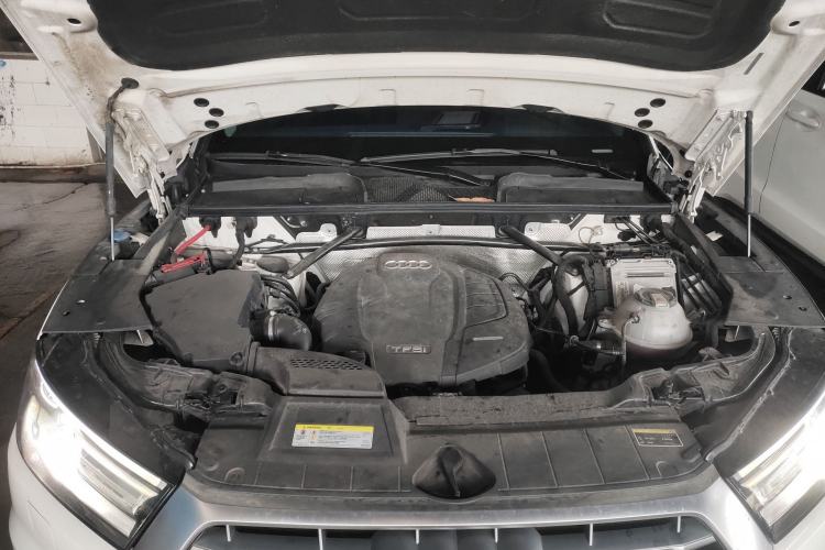 Used Audi Q5L 2018 40 TFSI Prestige Edition China V Engine Bay