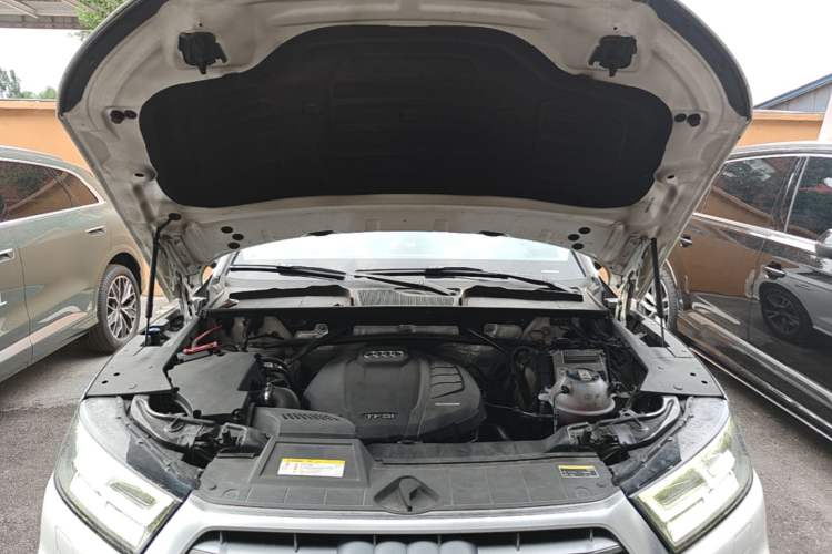 Used Audi Q5L 2018 40 TFSI Prestige Fashion Edition China V Engine Bay