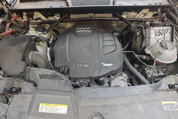 Used Audi Q5L 2018 45 TFSI Prestige Fashion Edition China VI Emission Standard Engine Bay