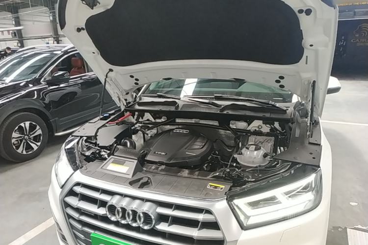 Used Audi Q5L 2018 45 TFSI Prestige Sporty Edition China VI Engine Bay