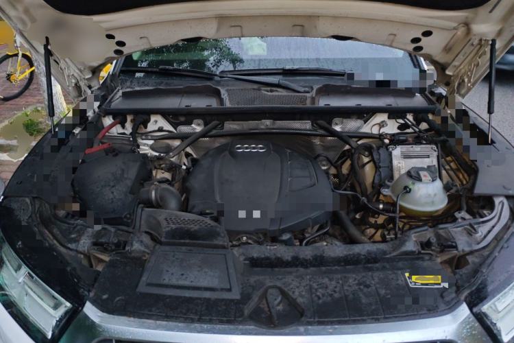 Used Audi Q5L 2018 40 TFSI Prestige Fashion Edition China VI Engine Bay