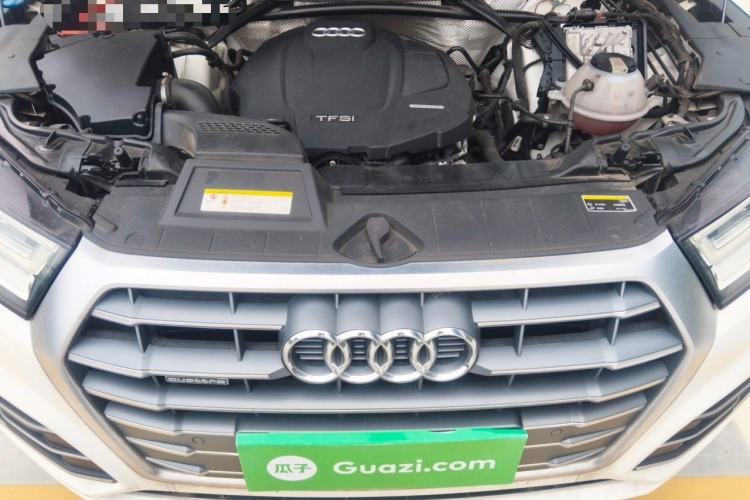 Used Audi Q5L 2018 45 TFSI Prestige Fashion Edition China V Emission Standard Engine Bay