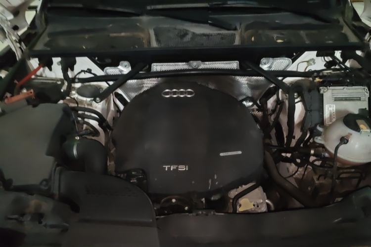 Used Audi Q5L 2018 40 TFSI Prestige Edition China V Engine Bay