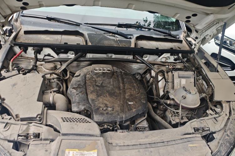 Used Audi Q5L 2018 40 TFSI Prestige Fashion Edition China VI Engine Bay