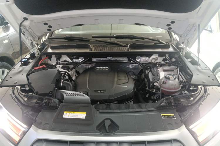Used Audi Q5L 2018 40 TFSI Prestige Edition China V Engine Bay