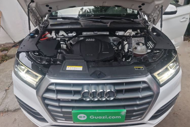 Used Audi Q5L 2018 45 TFSI Prestige Fashion Edition China V Emission Standard Engine Bay