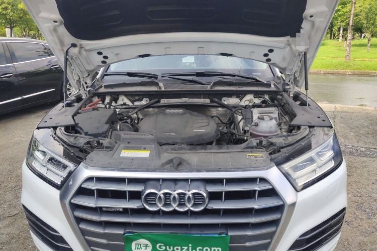Used Audi Q5L 2018 40 TFSI Prestige Fashion Edition China VI Engine Bay