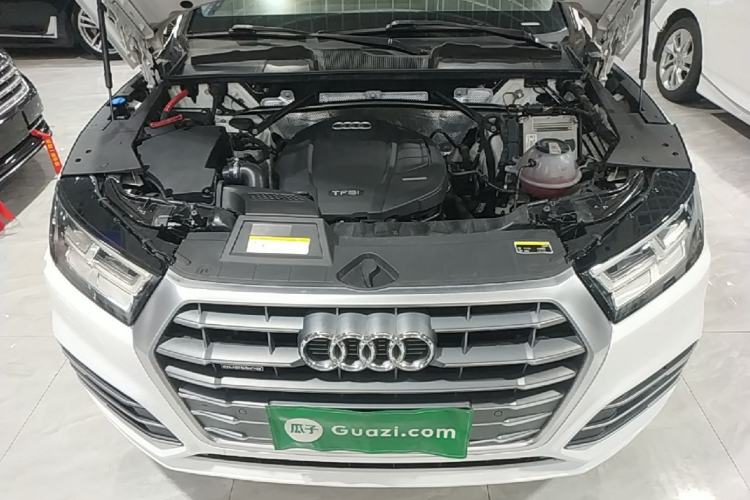 Used Audi Q5L 2018 40 TFSI Prestige Fashion Edition China VI Engine Bay