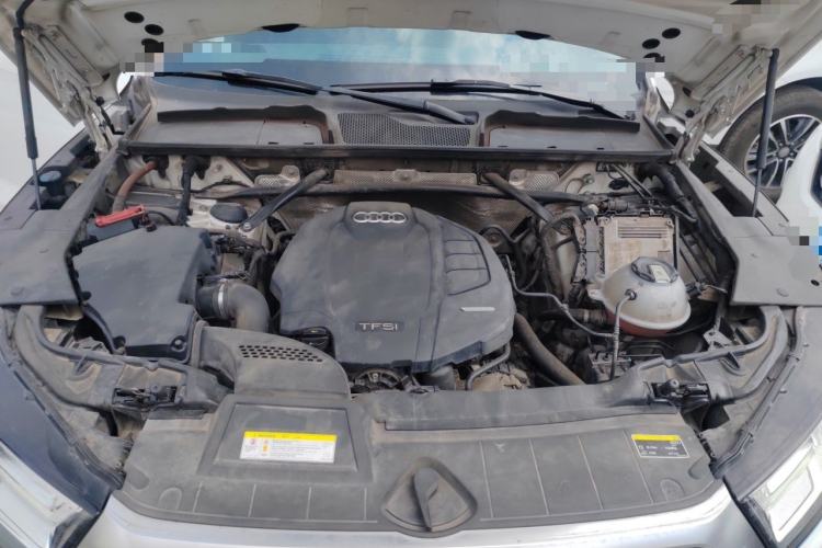 Used Audi Q5L 2018 40 TFSI Prestige Fashion Edition China VI Engine Bay