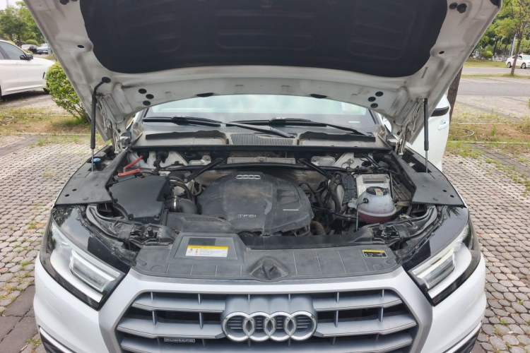 Used Audi Q5L 2018 40 TFSI Prestige Fashion Edition China V Engine Bay